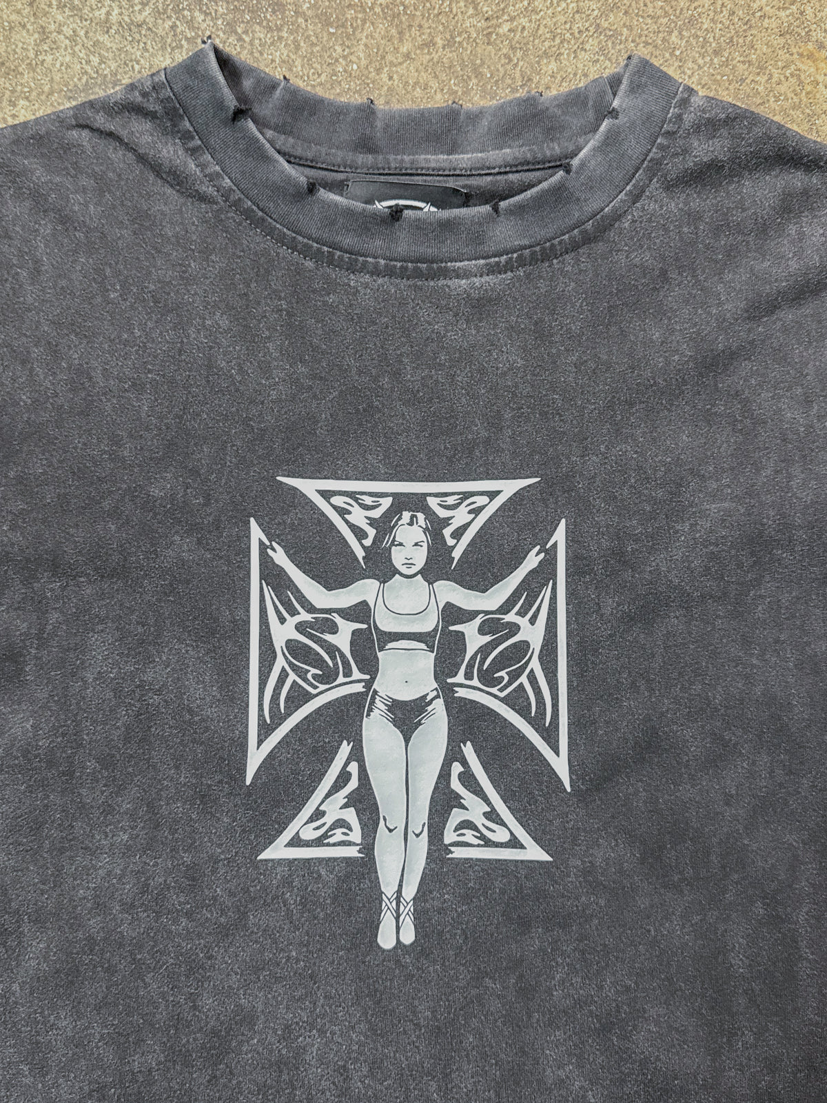 "TRIBAL CROSS" T-SHIRT