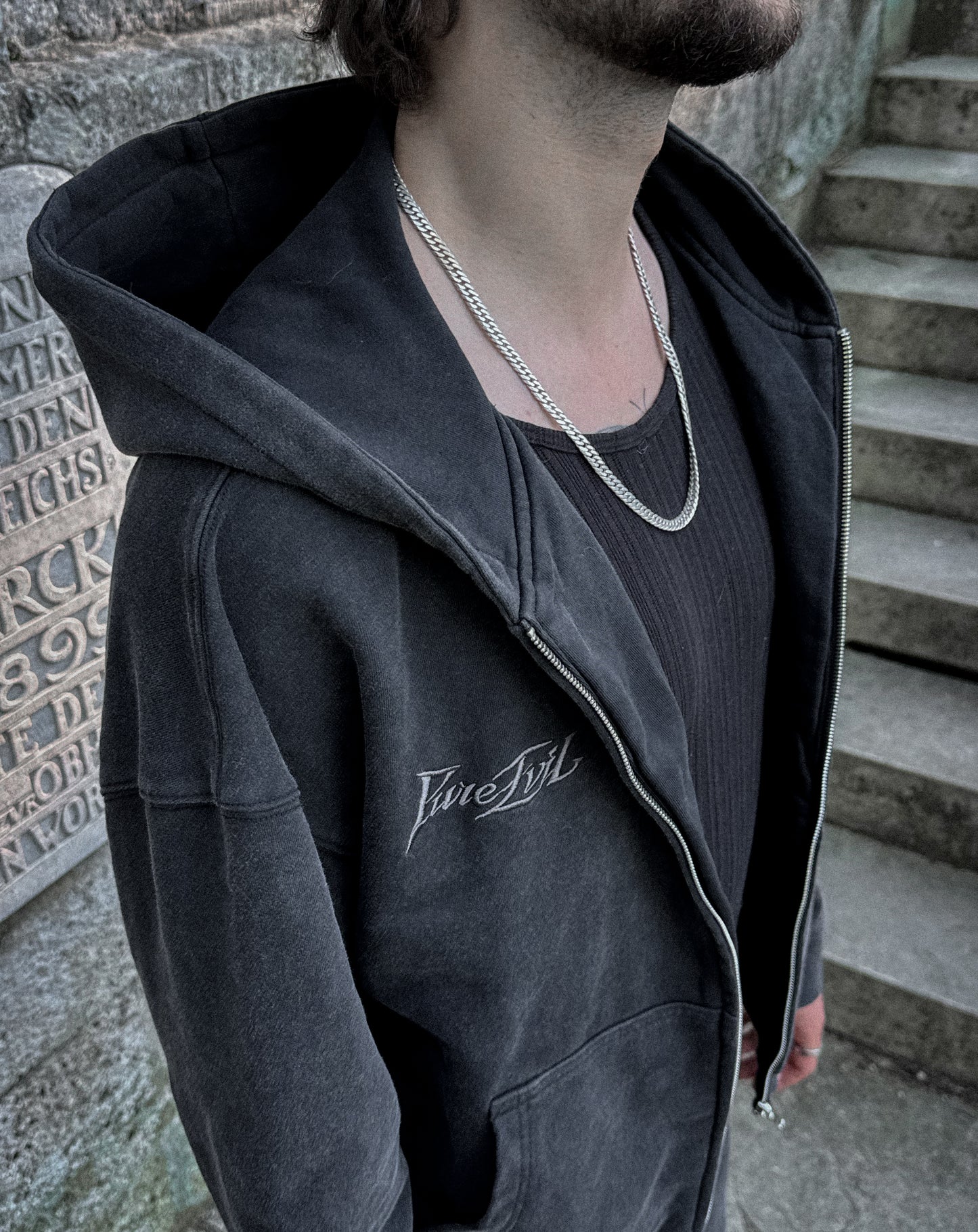 "PURE-EVIL" ESSENTIAL SET